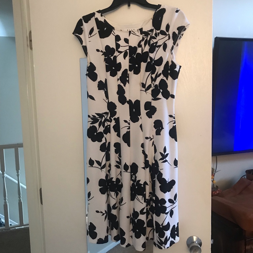 Elle Black and White short sleeve dress